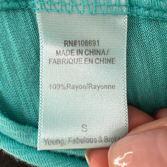 YFB Young Fabulous & Broke Teal Ombre Short Sleeve Drape Back Lightweight Top S - Picture 8 of 8